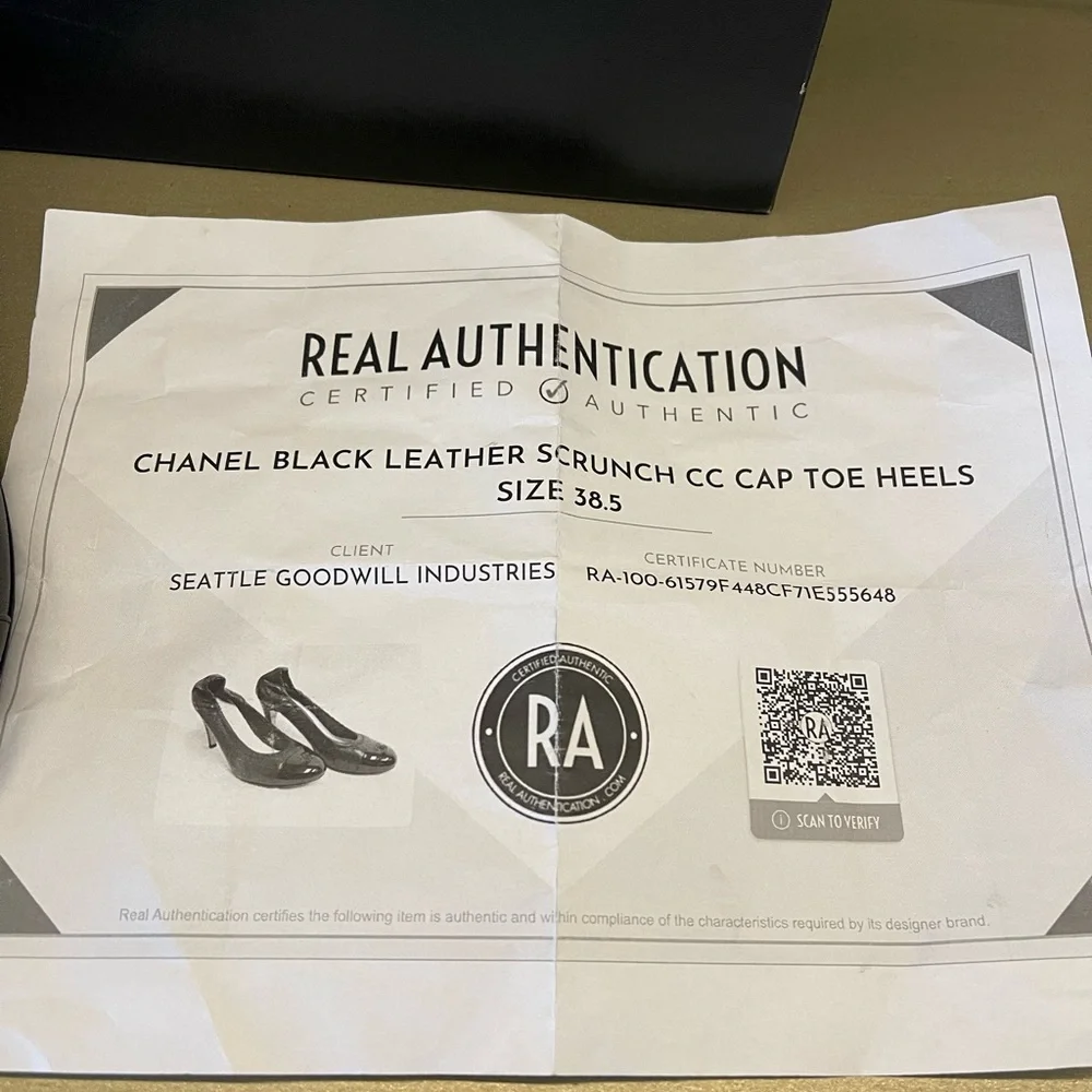 👠 Chanel Black Leather heels 👠 - Picture 7 of 7